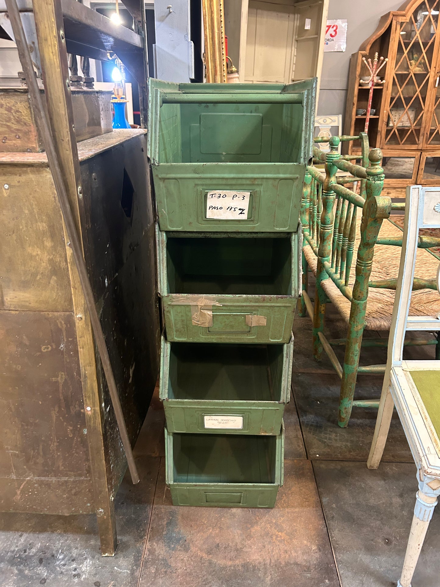 CAJAS VERDES